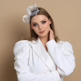 Nowoczesny ślubny dodatek do włosów