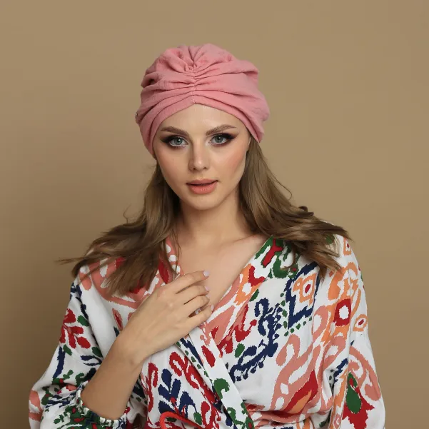 Turban damski muślinowy bawełniany w morelowym różu.