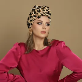 Szalona ozdoba na głowę turban ozdobny w panterkę.