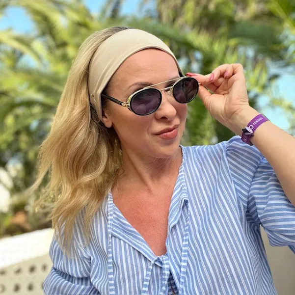 Elastyczna opaska damska na głowę beżowelove.