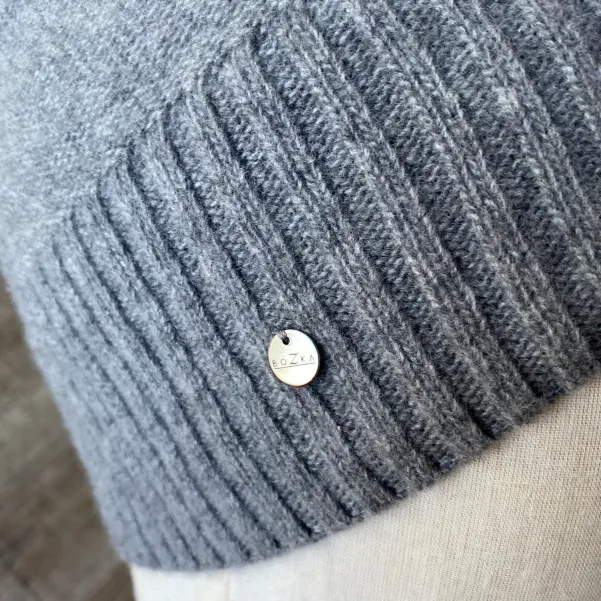 Cienka czapka wełniano-kaszmirowa szary melanż.