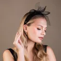 Czarny, wieczorowy fascynator na głowę