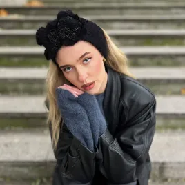 Szeroka opaska na głowę elegancko zdobiona z koralikami