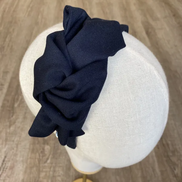 Granatowa urocza opaska z kokardą