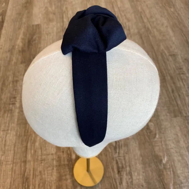 Granatowa urocza opaska z kokardą