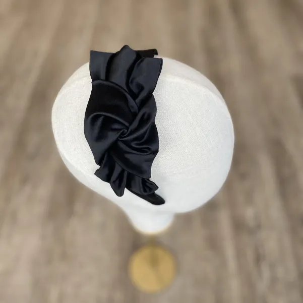 Kobieca opaska z kokardą czarna satynowa