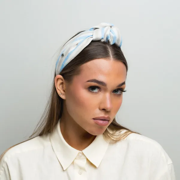 Pasiasta opaska z efektownym wiązanie z lnu.