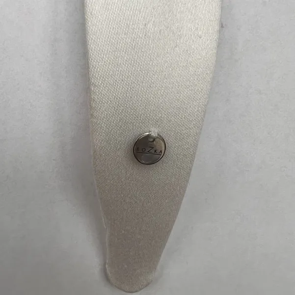 Modna kobieca opaska mascarpone.