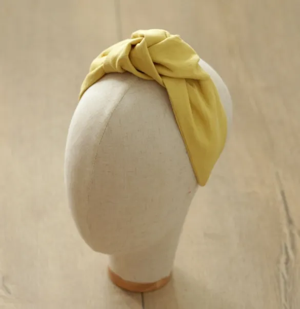 Opaska lniana z supłem ochre.