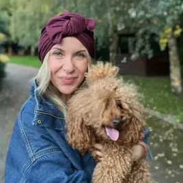 Bordo czapka-turban z kokardą