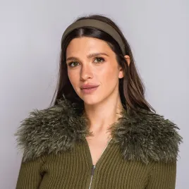 Minimalistyczna oliwkowo-zielona opaska.