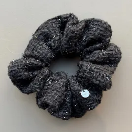 Mała gumka schrunchie czarna z tweedu