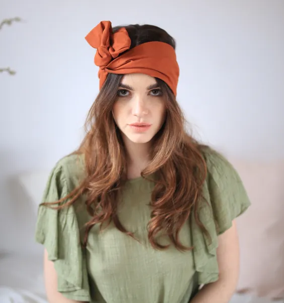 Ruda opaska turban damska szyta w Polsce.