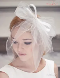 Tiulowa woalka z koardą